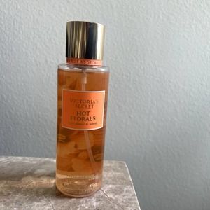 Victoria's Secret Hot Florals Body Mist
